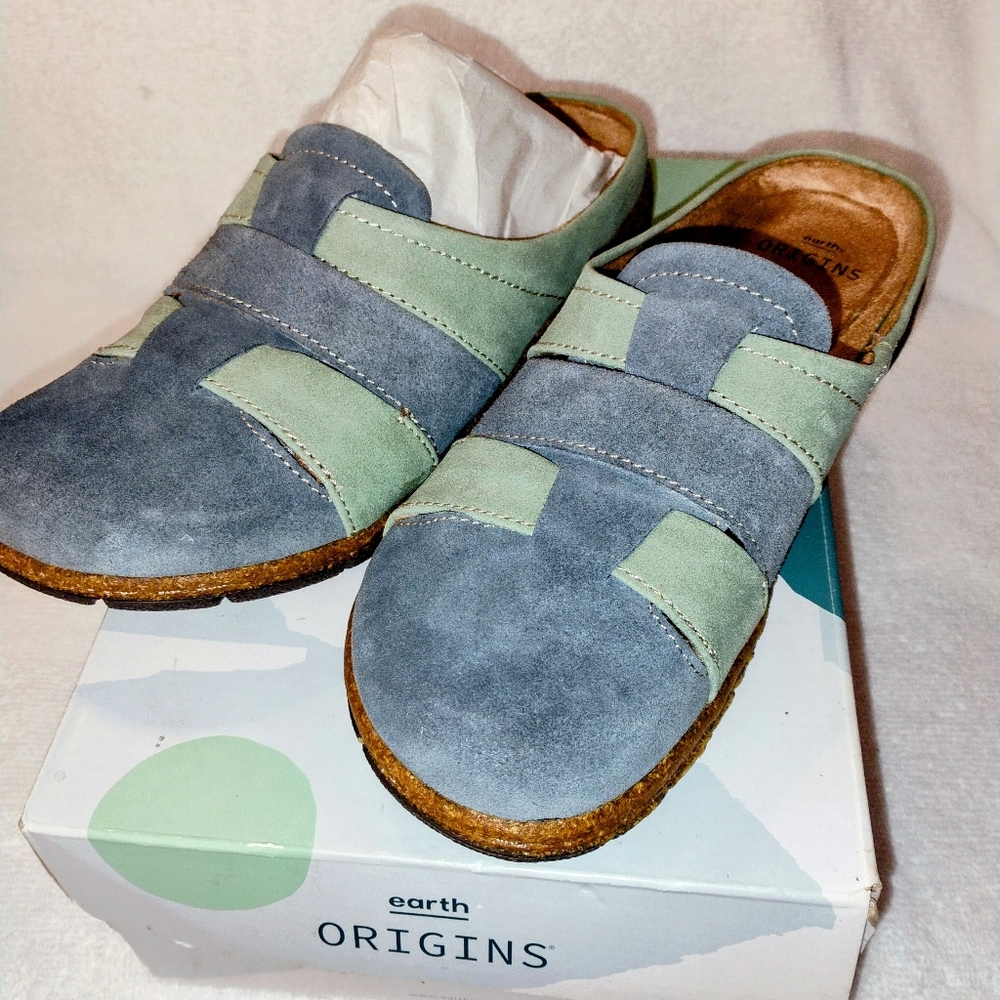 New Earth Origins Ellery Blue Geeen Suede Clogs Women’s Shoes Size 8..